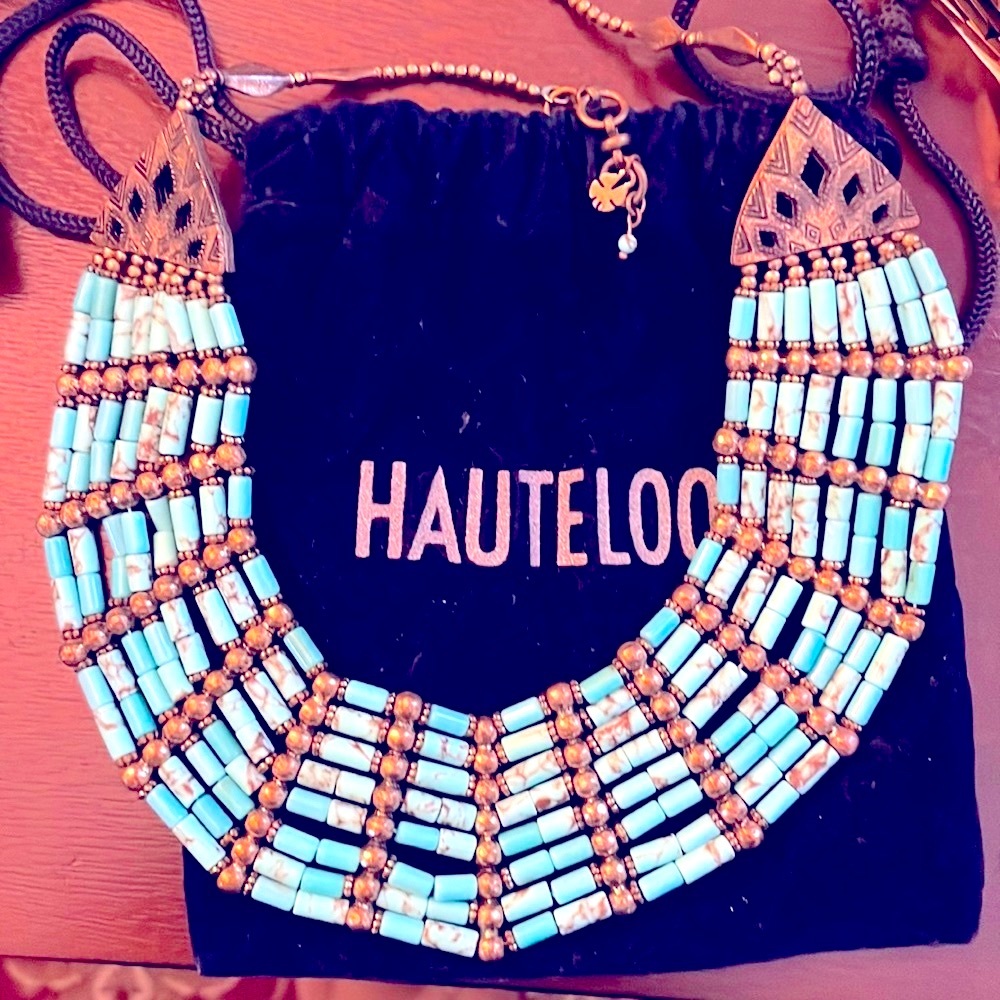 Bib necklace
